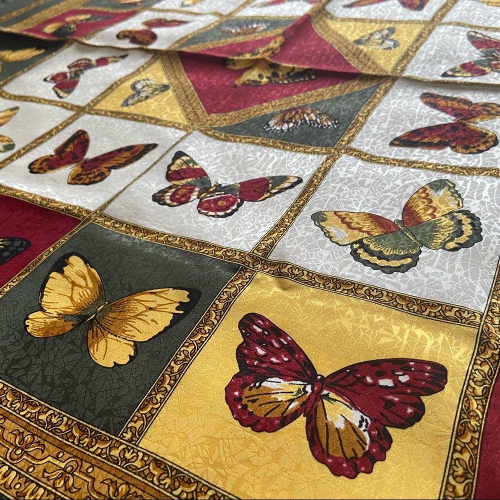 🦋 Vintage Famiglia di Farfalle Silk Scarf - Picture 3 of 5